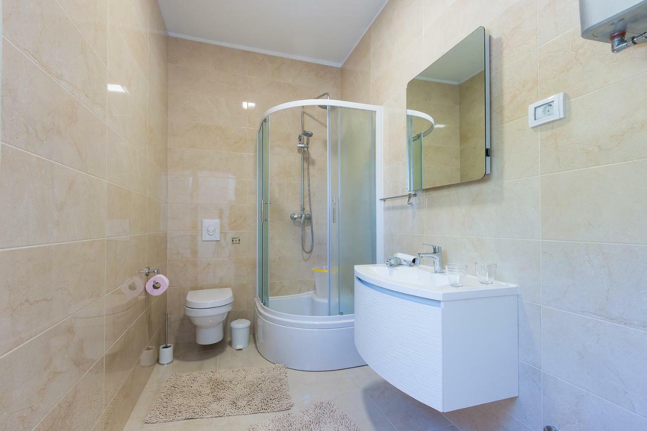 Guesthouse Bencun Medulin Extérieur photo